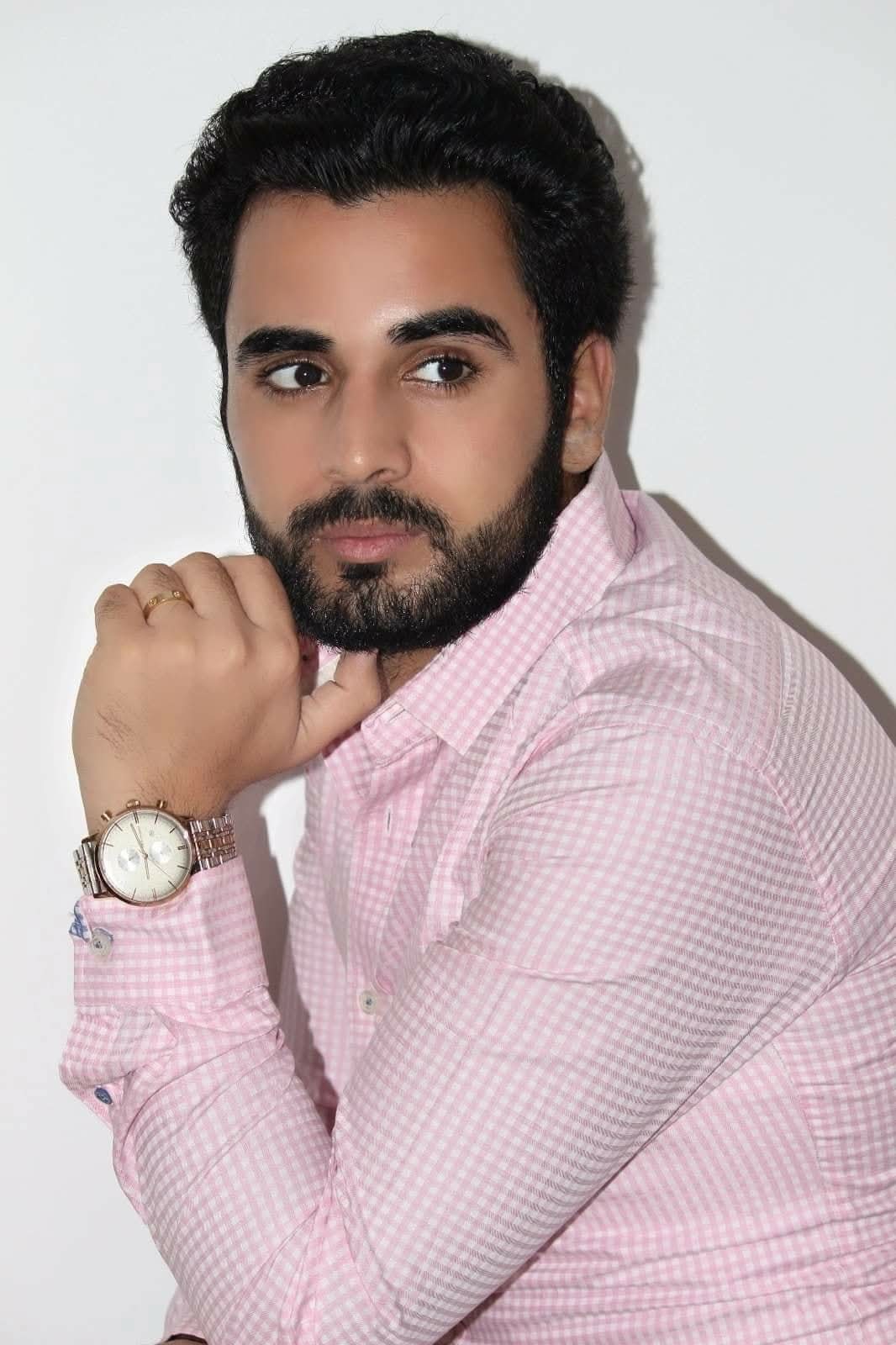 Fahaad Bhat: Honored as the Best Social Worker of Kashmir