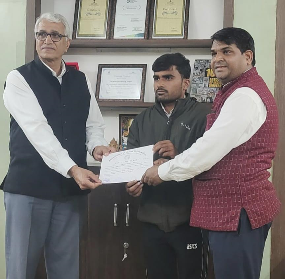 लक्ष्मीनारायण मीणा ने ‘ऑल इंडिया इंटर-यूनिवर्सिटी’ में जीता कांस्य पदक